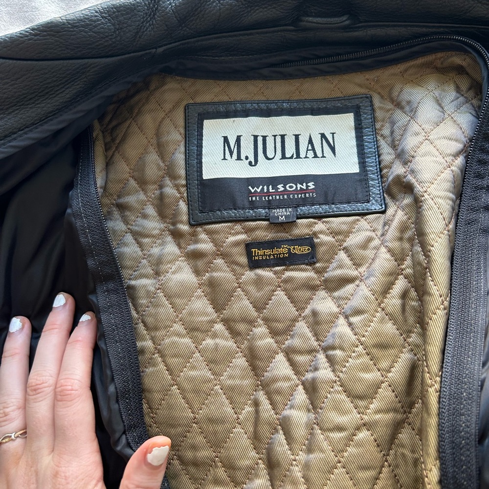 M. Julian Wilson’s heavy leather coat - Picture 5 of 10